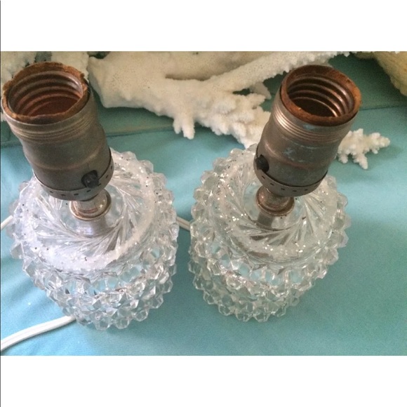 🌴🎉HP🎉 Vintage Glass BOUDOIR LAMPS with Glass Hurricanes - Picture 2 of 6